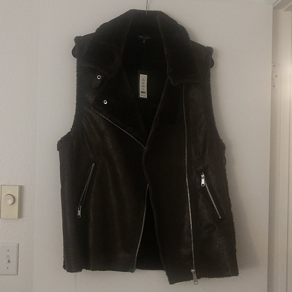 Fashion vest